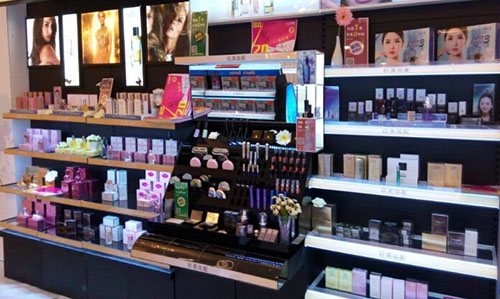化妝品實體店競爭進入存量時代？