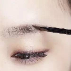 眉毛如何畫才好看？畫好眉毛的方法！